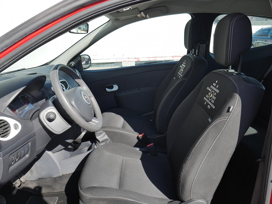 Renault Clio 1.2 16V 