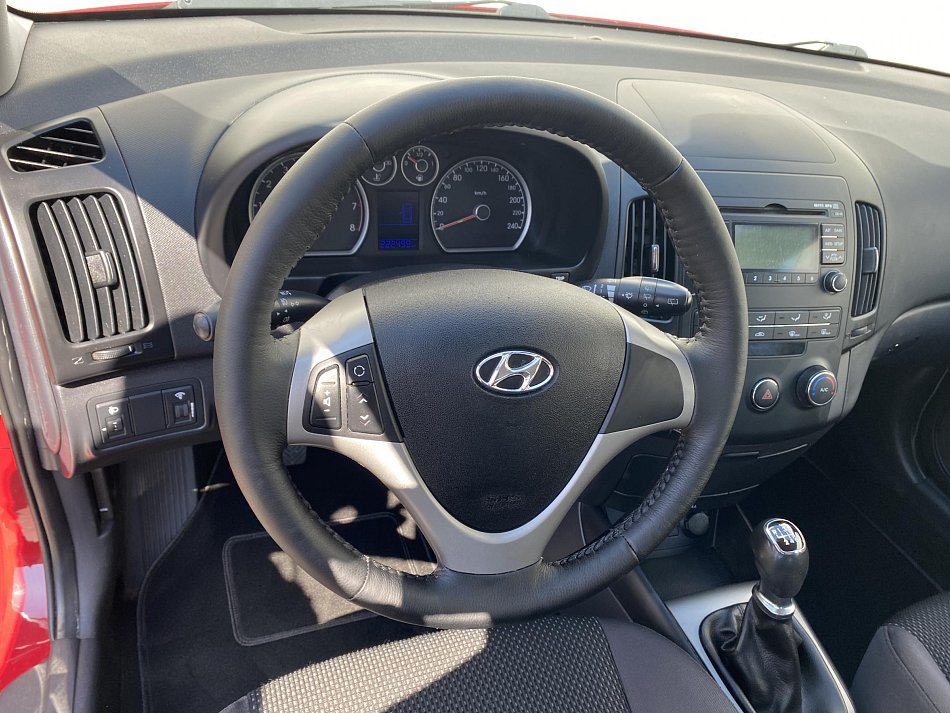 Hyundai I30 1.6 i 