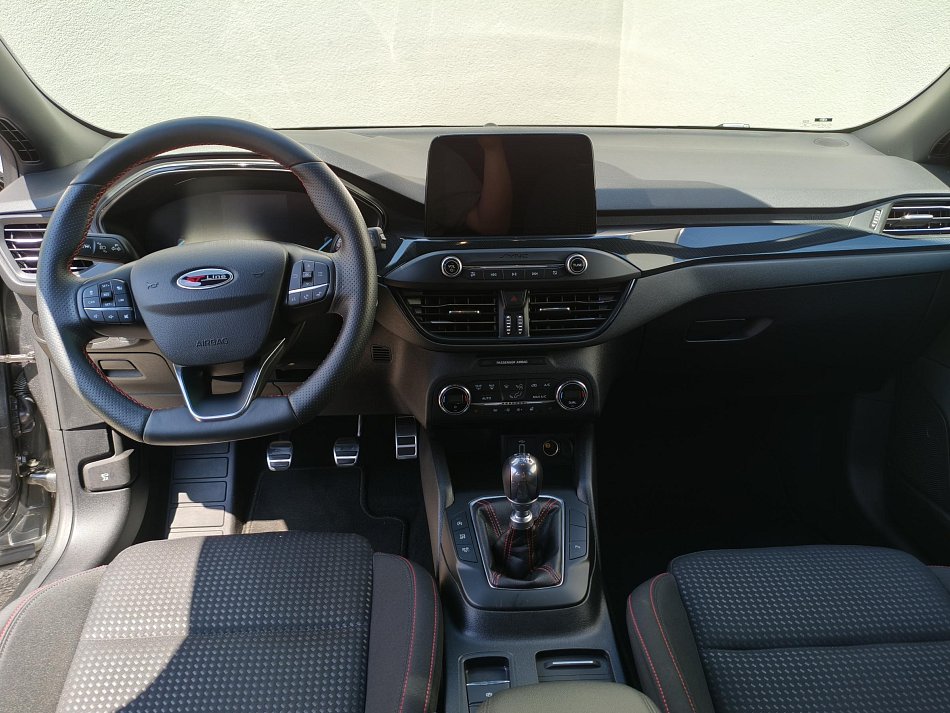 Ford Focus 1.5 EB ST-Line