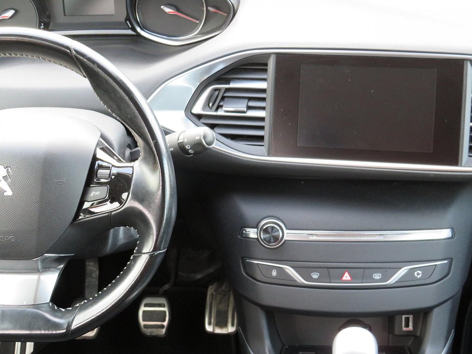 Peugeot 308 1.2 PT 