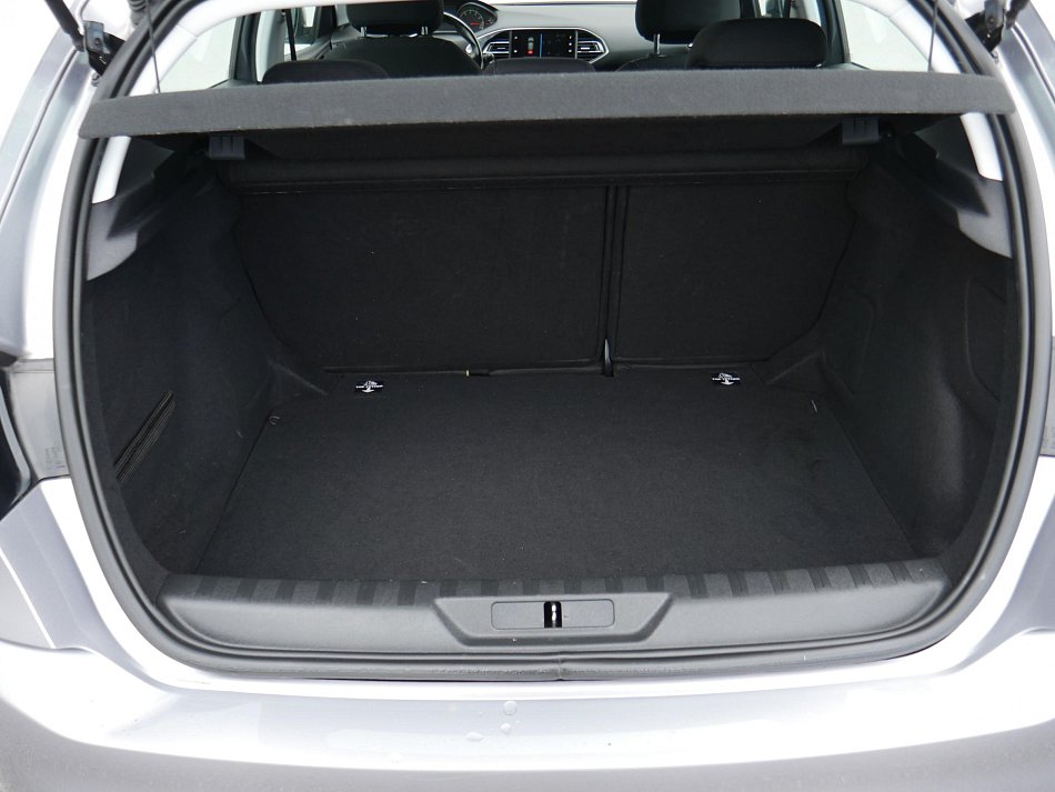 Peugeot 308 1.2PT 