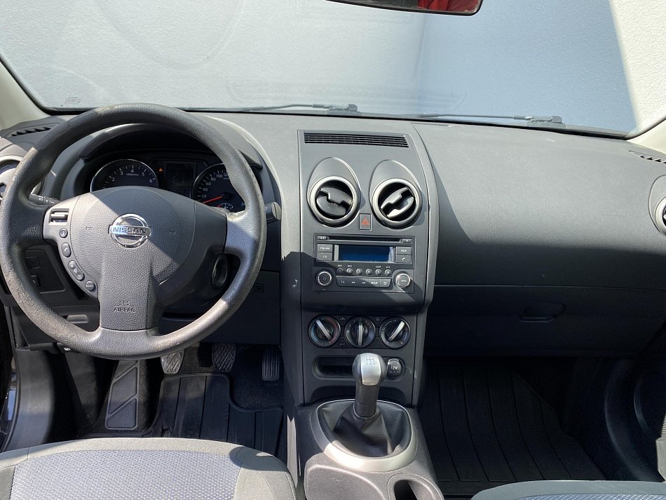 Nissan Qashqai 1.6i 