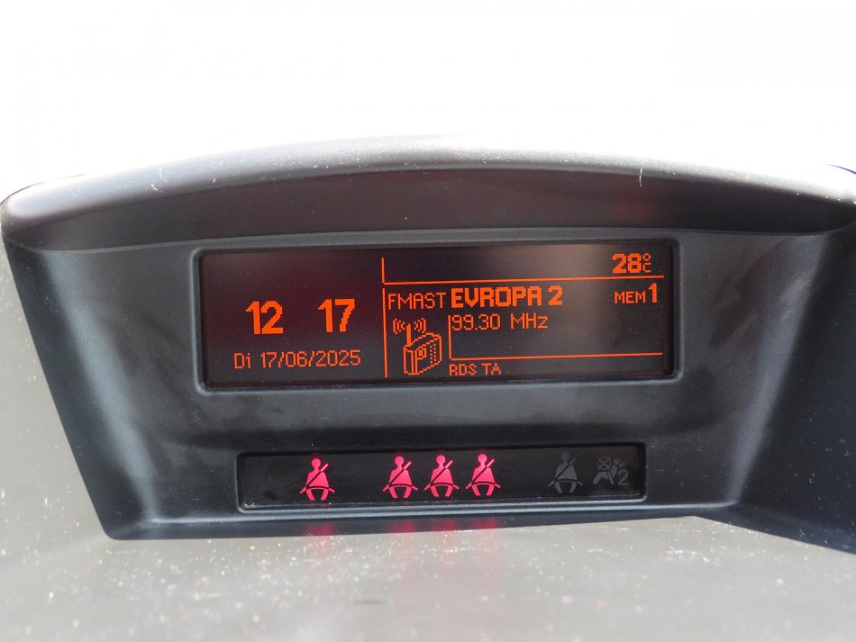 Peugeot 207 1.6i 