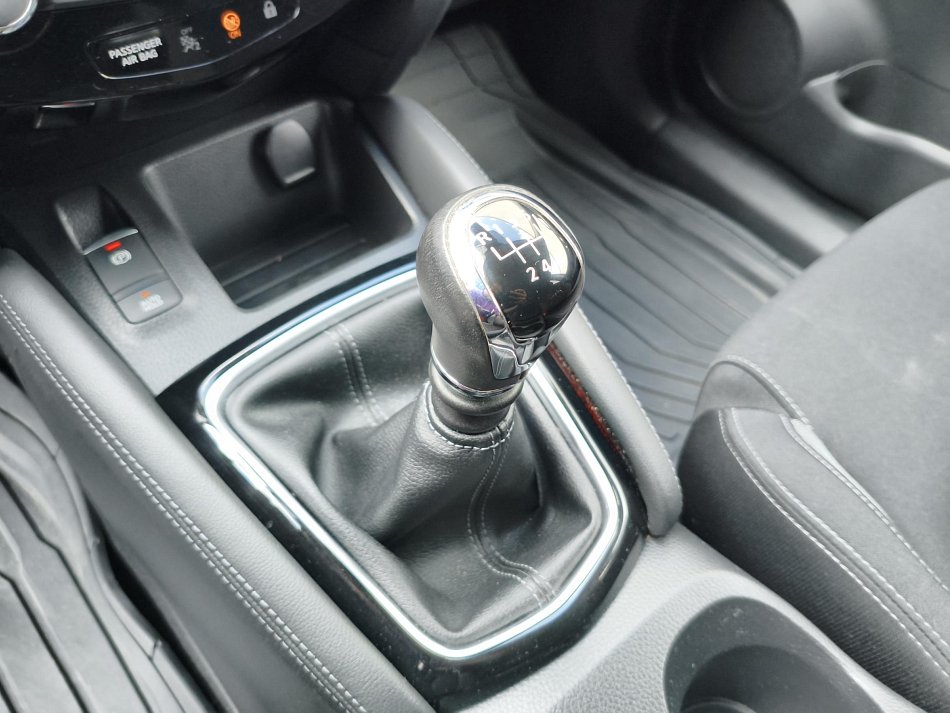 Nissan Qashqai 1.3 DiG-T N-Connecta