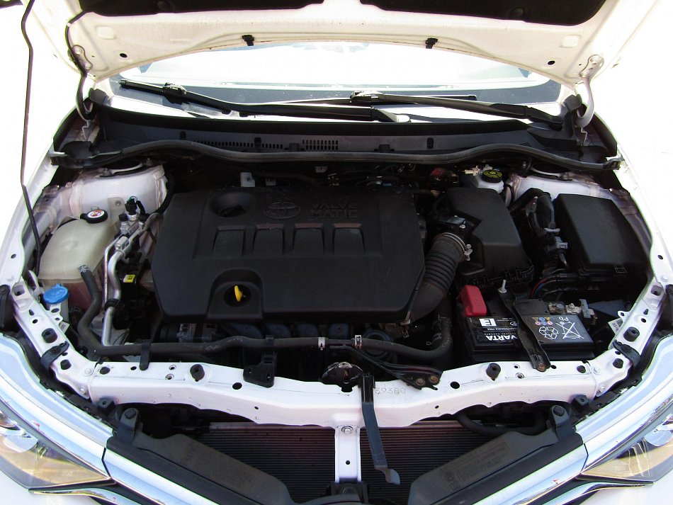Toyota Auris 1.6 VVT-i Active
