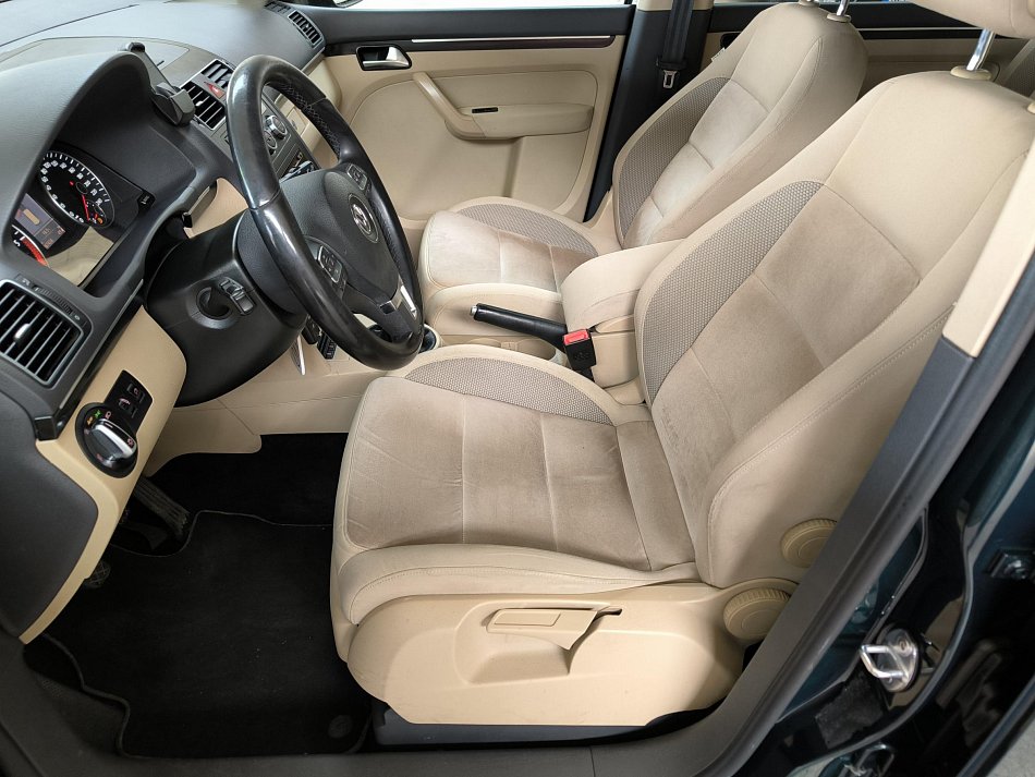 Volkswagen Touran 2.0 TDi 