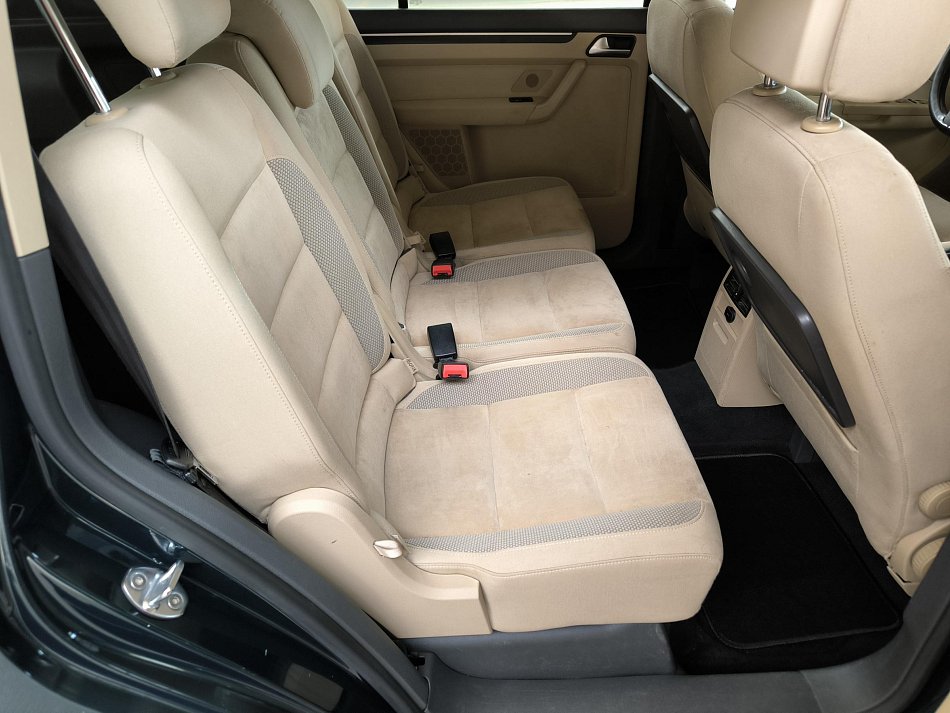 Volkswagen Touran 2.0 TDi 