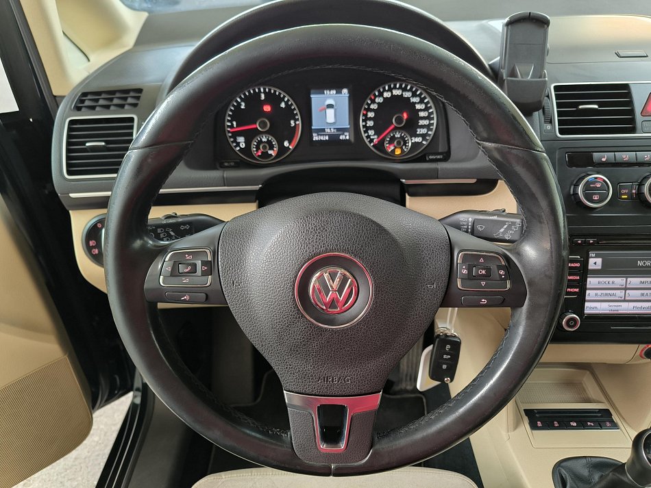 Volkswagen Touran 2.0 TDi 