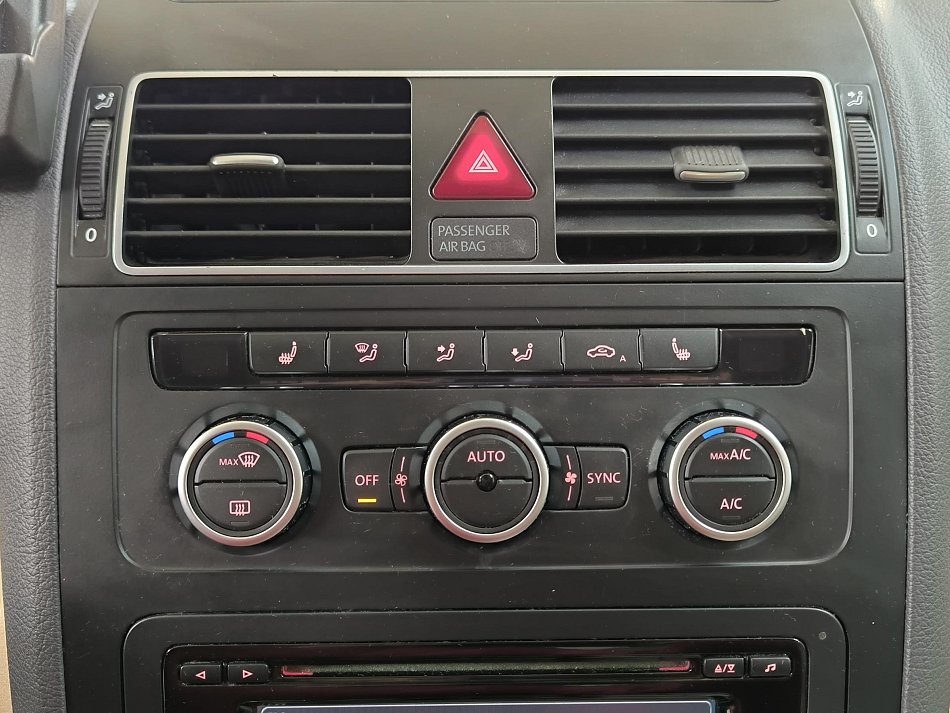 Volkswagen Touran 2.0 TDi 