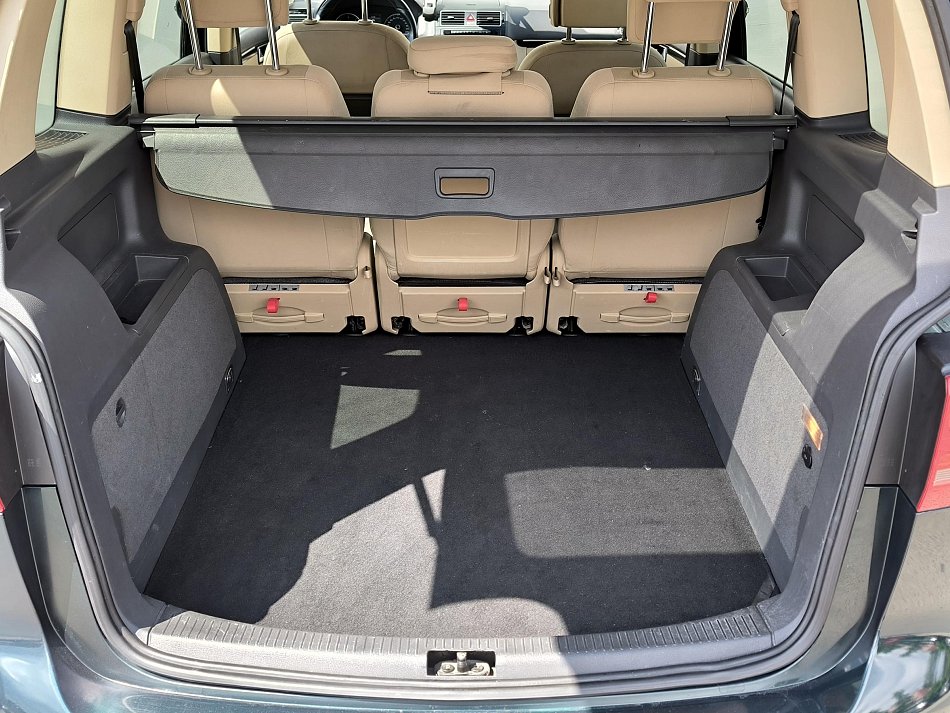 Volkswagen Touran 2.0 TDi 