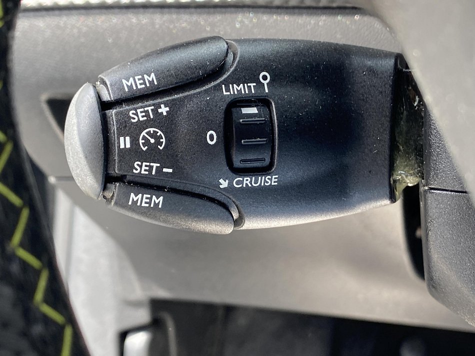 Peugeot 208 1.2 PT GT