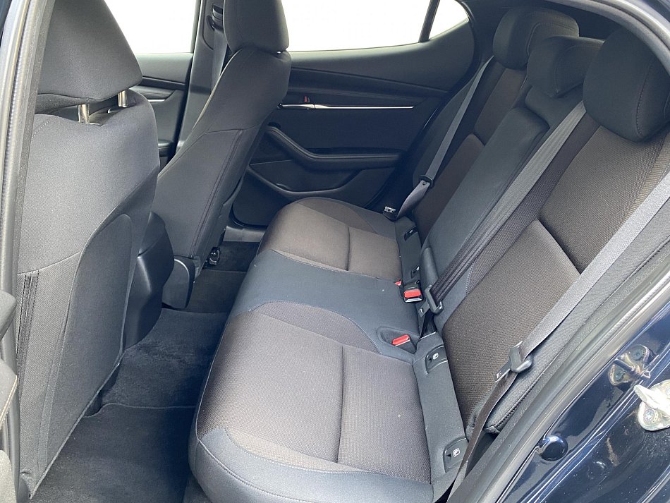 Mazda 3 2.0 i 
