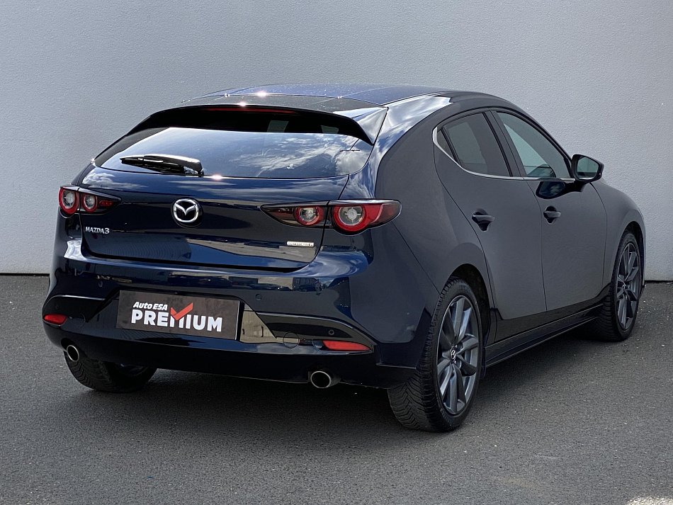 Mazda 3 2.0 i 