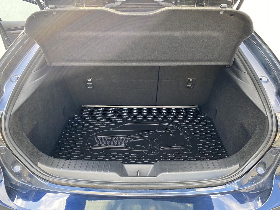 Mazda 3 2.0 i 