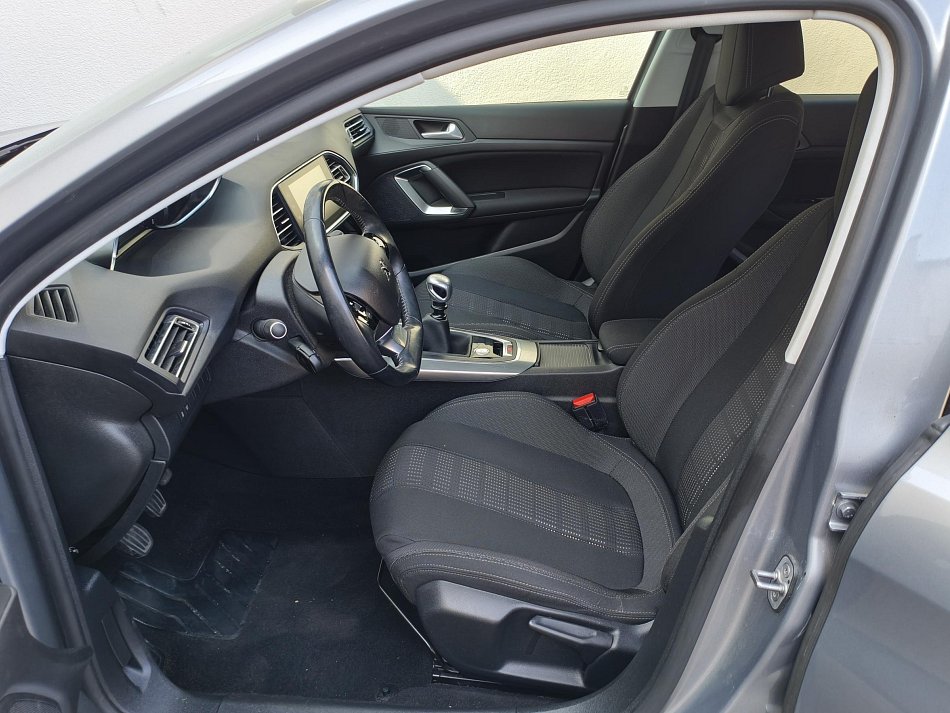 Peugeot 308 1.2 PT 