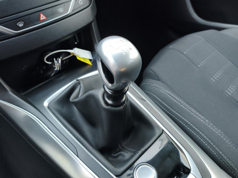 Peugeot 308 1.2 PT 