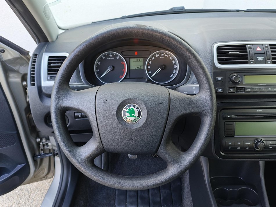 Škoda Fabia II 1.4 16V Ambiente