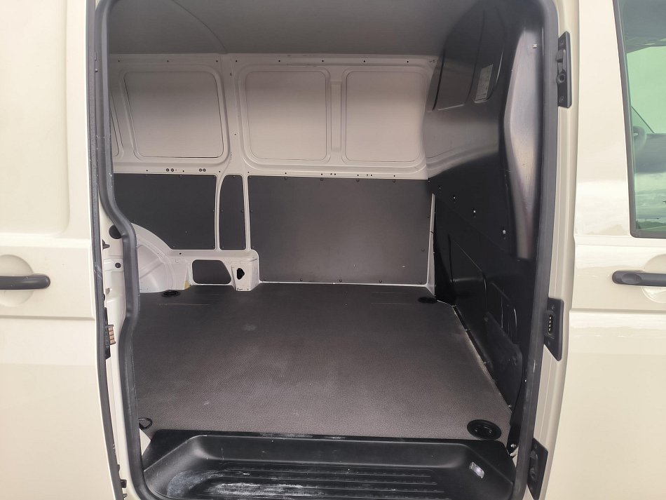 Volkswagen Transporter 2.0TDi  L2H1 T6.1