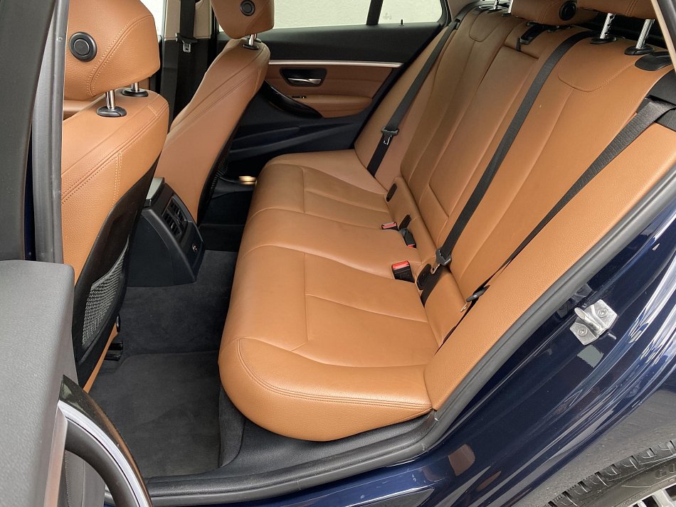 BMW Řada 3 2.0d LuxuryLine 325d