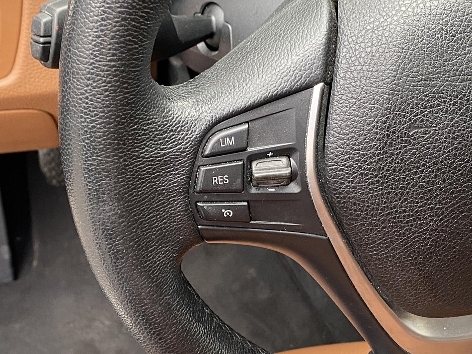 BMW Řada 3 2.0d LuxuryLine 325d