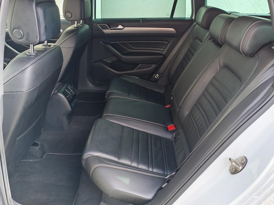 Volkswagen Passat 2.0 BiTDi R-Line 4Motion