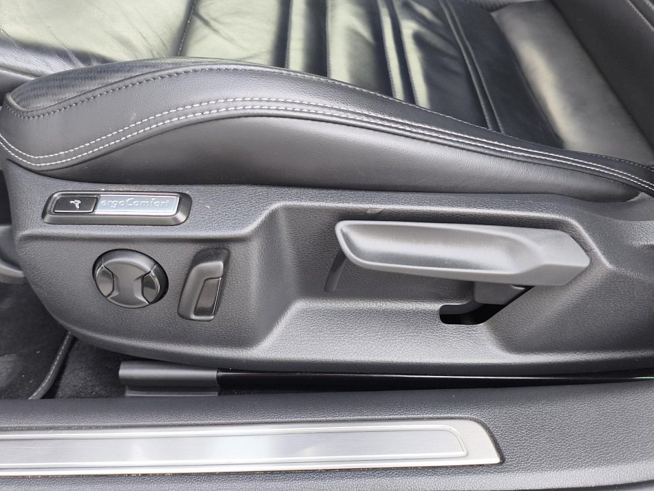 Volkswagen Passat 2.0 BiTDi R-Line 4Motion