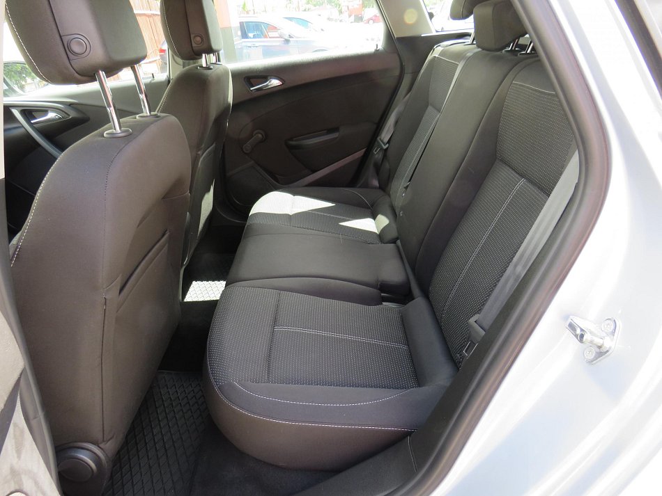 Opel Astra 1.6CDTi 