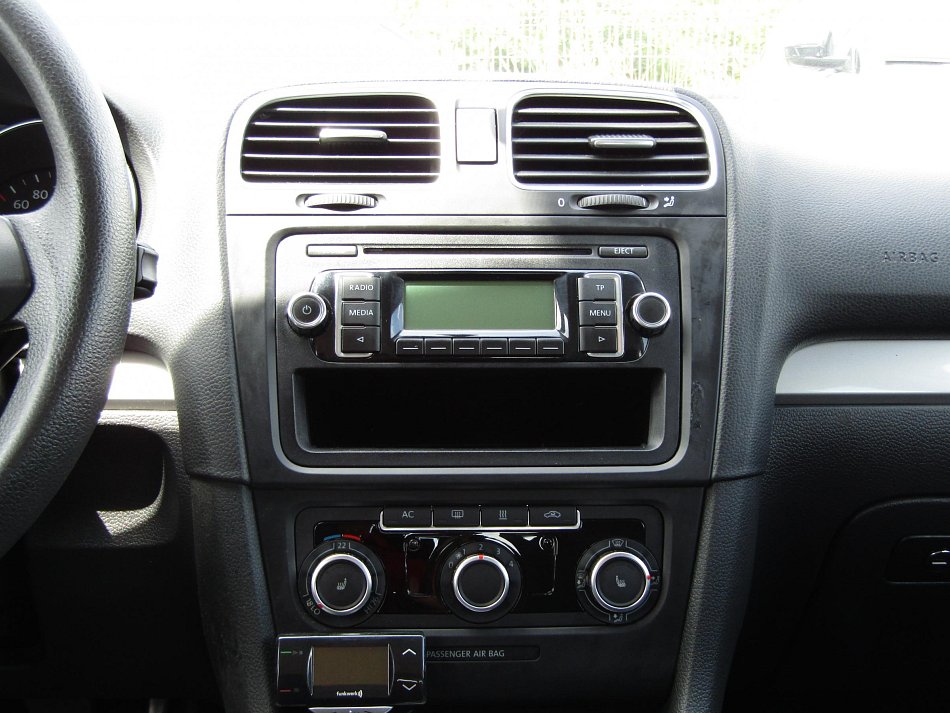 Volkswagen Golf 1.6 TDi 