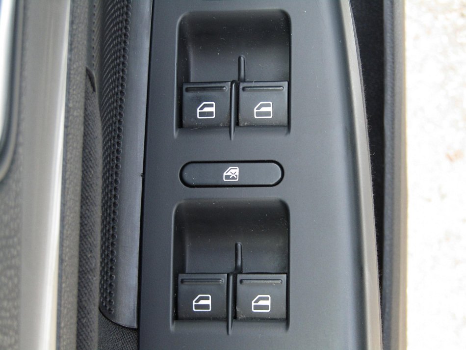 Volkswagen Golf 1.6 TDi 