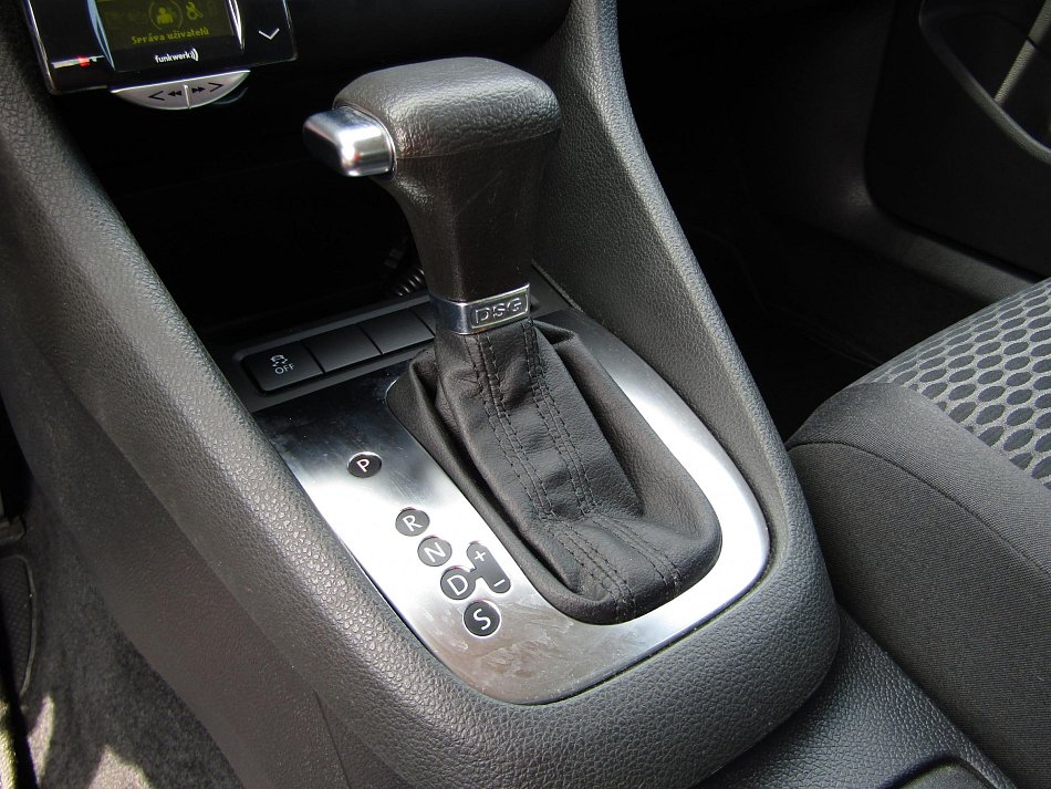 Volkswagen Golf 1.6 TDi 