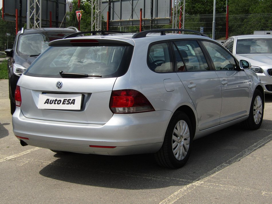 Volkswagen Golf 1.6 TDi 