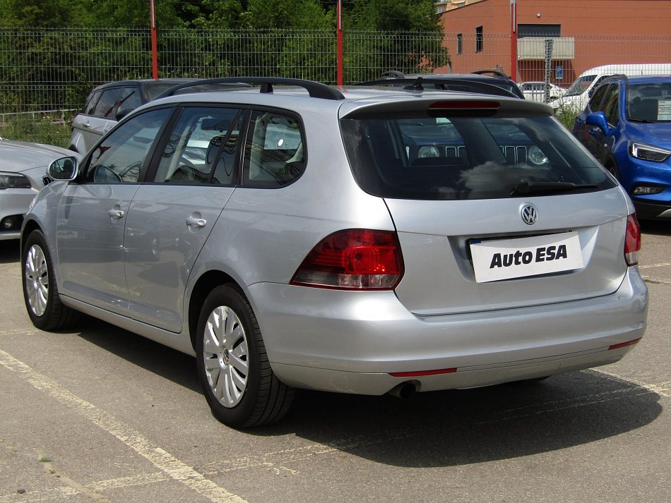Volkswagen Golf 1.6 TDi 