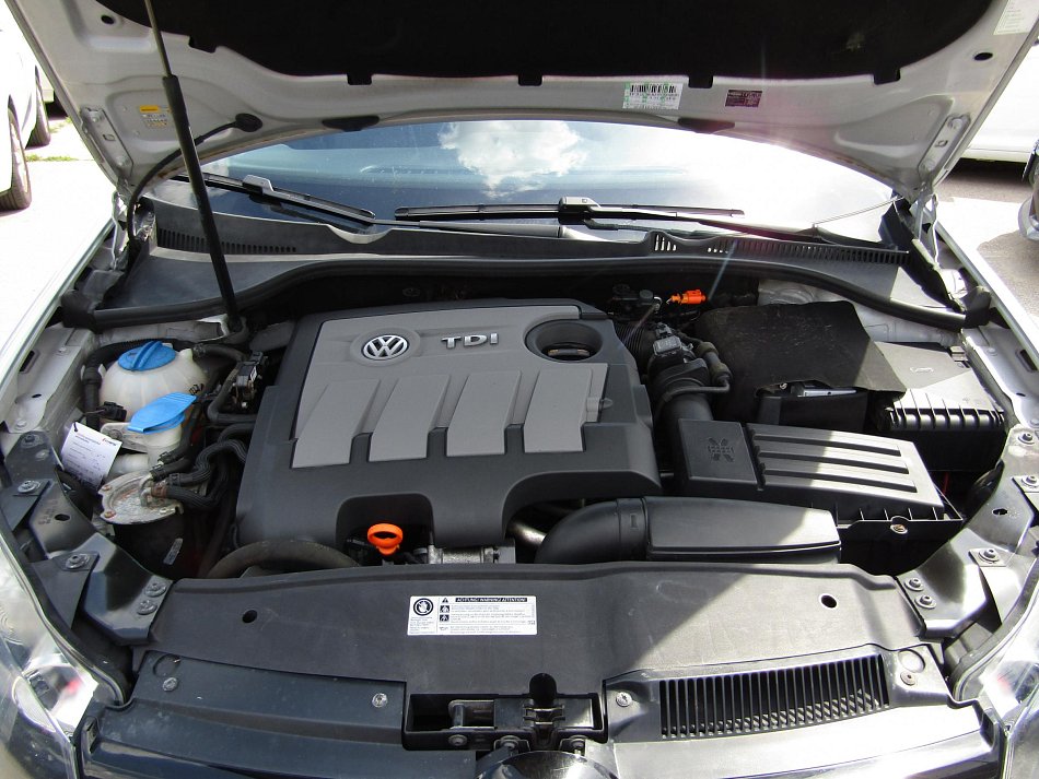 Volkswagen Golf 1.6 TDi 