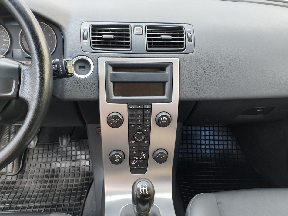 Volvo V50 2.4i 