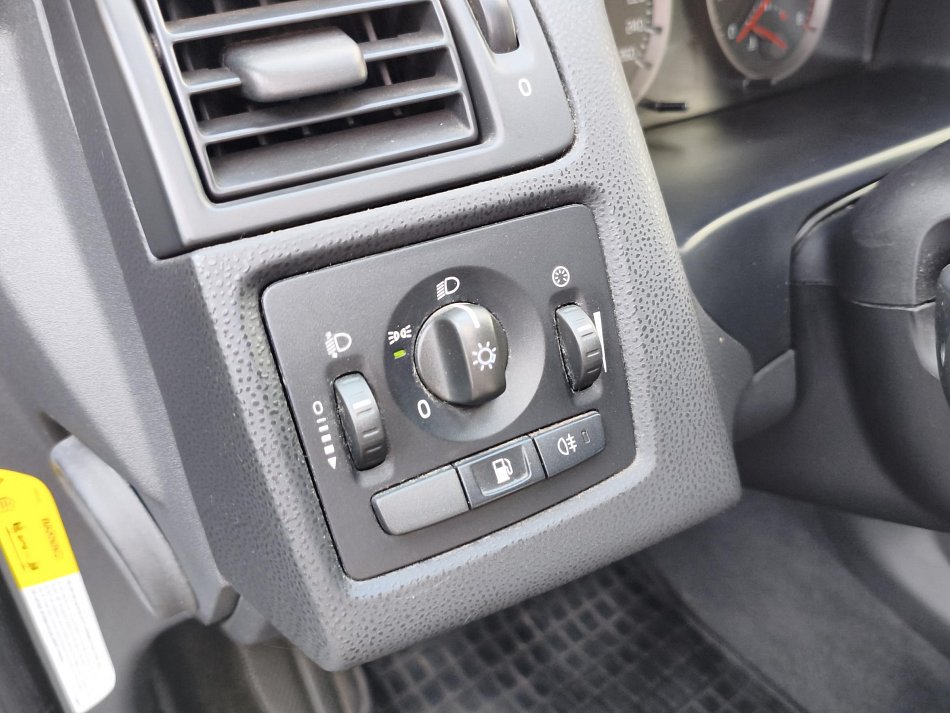 Volvo V50 2.4i 