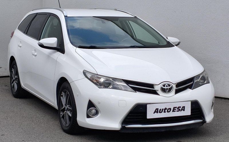 Toyota Auris 2.0 D-4D 