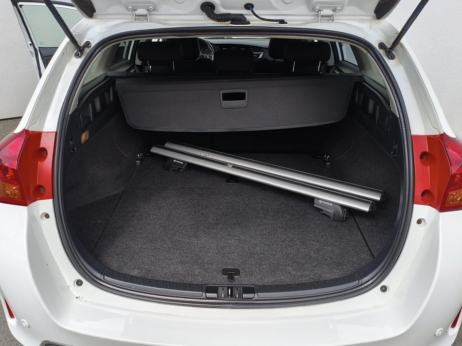 Toyota Auris 2.0 D-4D 