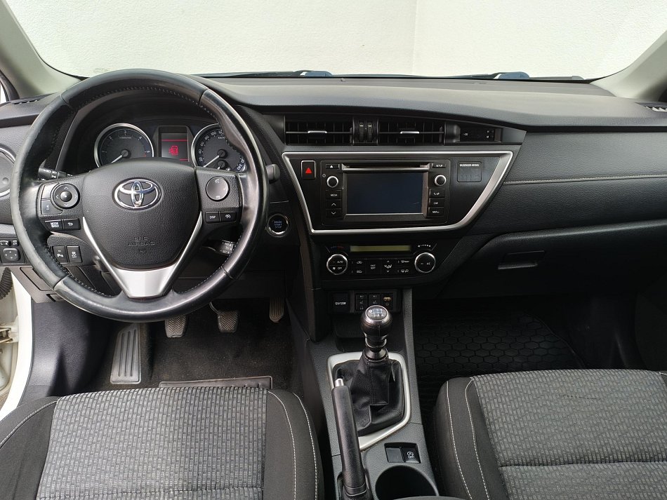 Toyota Auris 2.0 D-4D 
