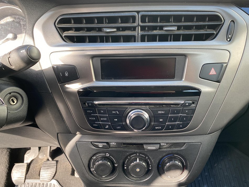 Peugeot 301 1.2 PT 