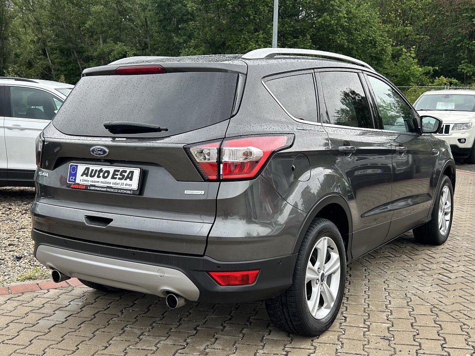 Ford Kuga 1.5 EB Titanium