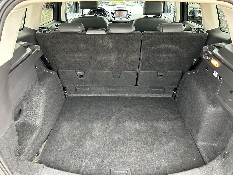 Ford Kuga 1.5 EB Titanium