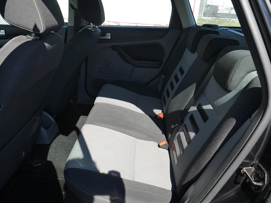 Ford Focus 1.6 16V 