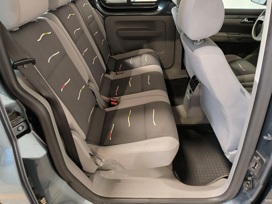 Volkswagen Caddy 1.9TDi Family 7míst
