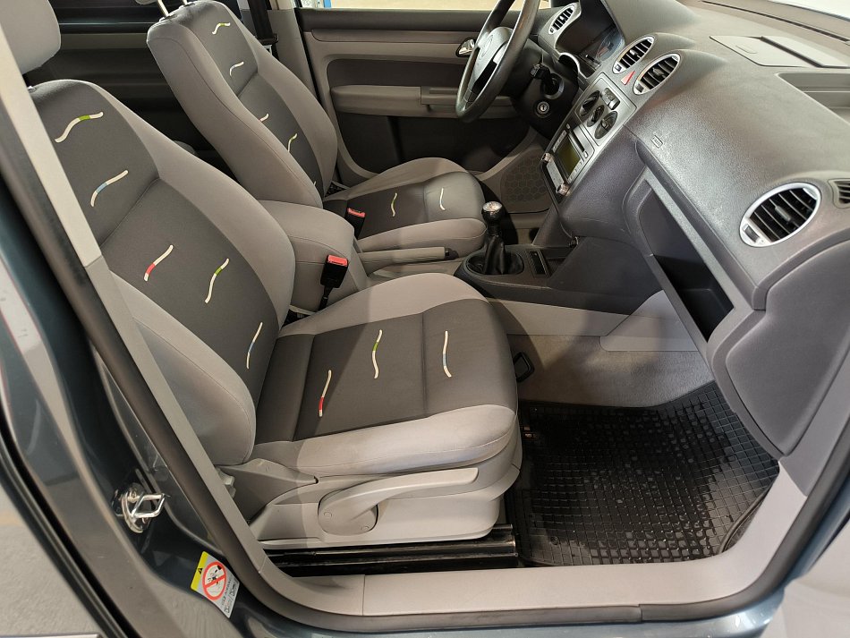 Volkswagen Caddy 1.9TDi Family 7míst