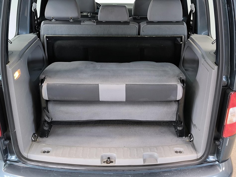 Volkswagen Caddy 1.9TDi Family 7míst