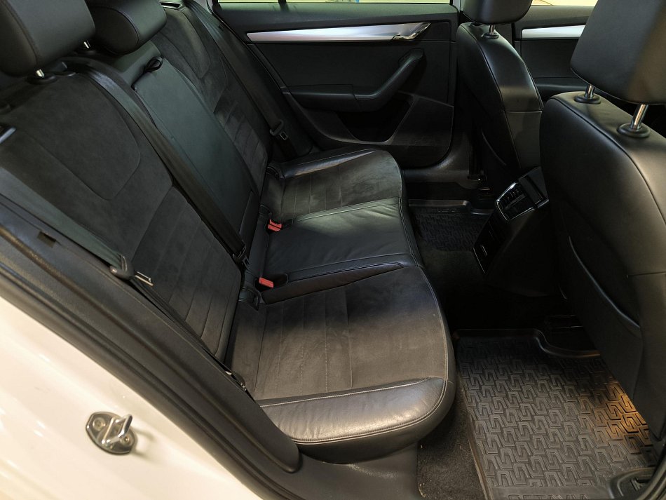 Škoda Octavia III 1.8 TSi Elegance