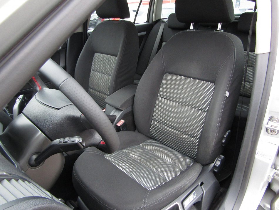 Škoda Octavia II 2.0 TDi Scout 4x4