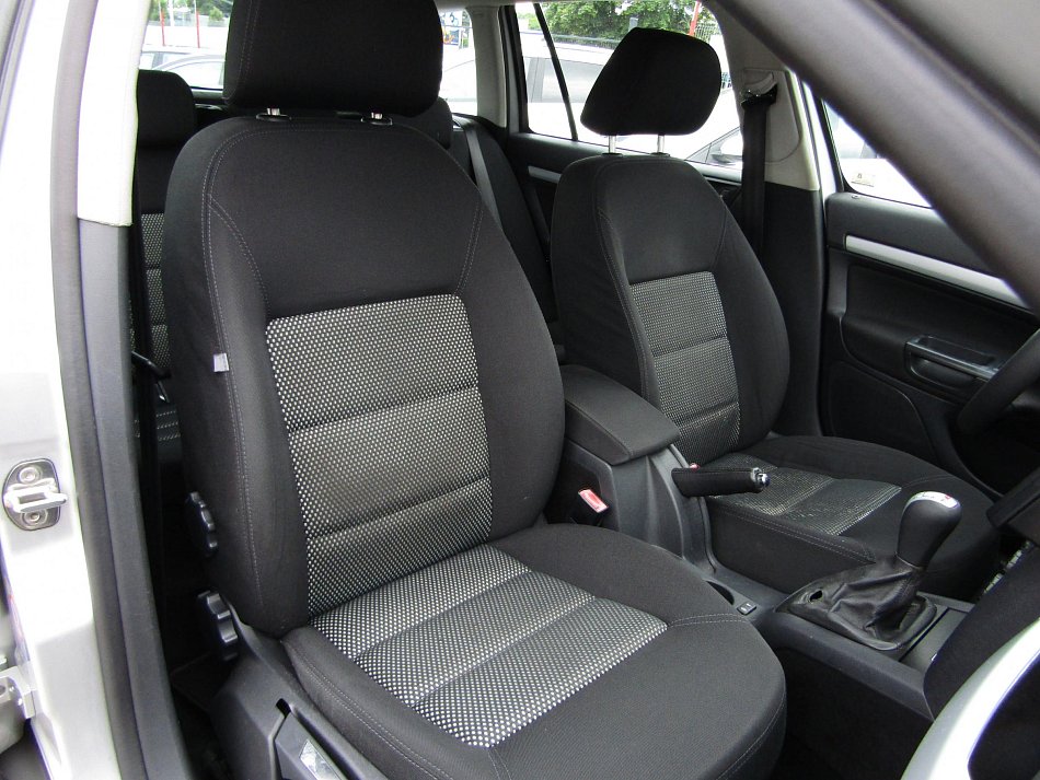 Škoda Octavia II 2.0 TDi Scout 4x4