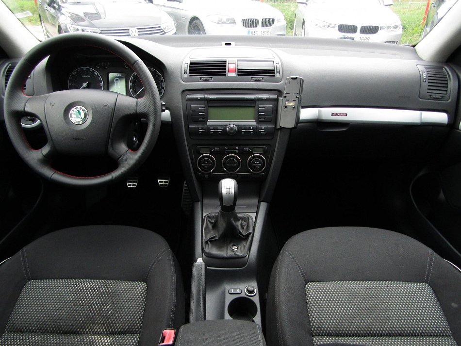 Škoda Octavia II 2.0 TDi Scout 4x4