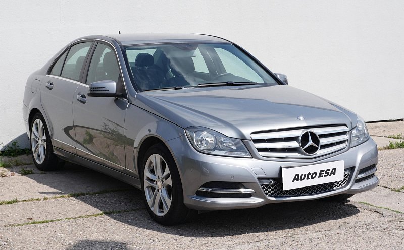 Mercedes-Benz Třída C 2.2 CDi Avantgarde C220
